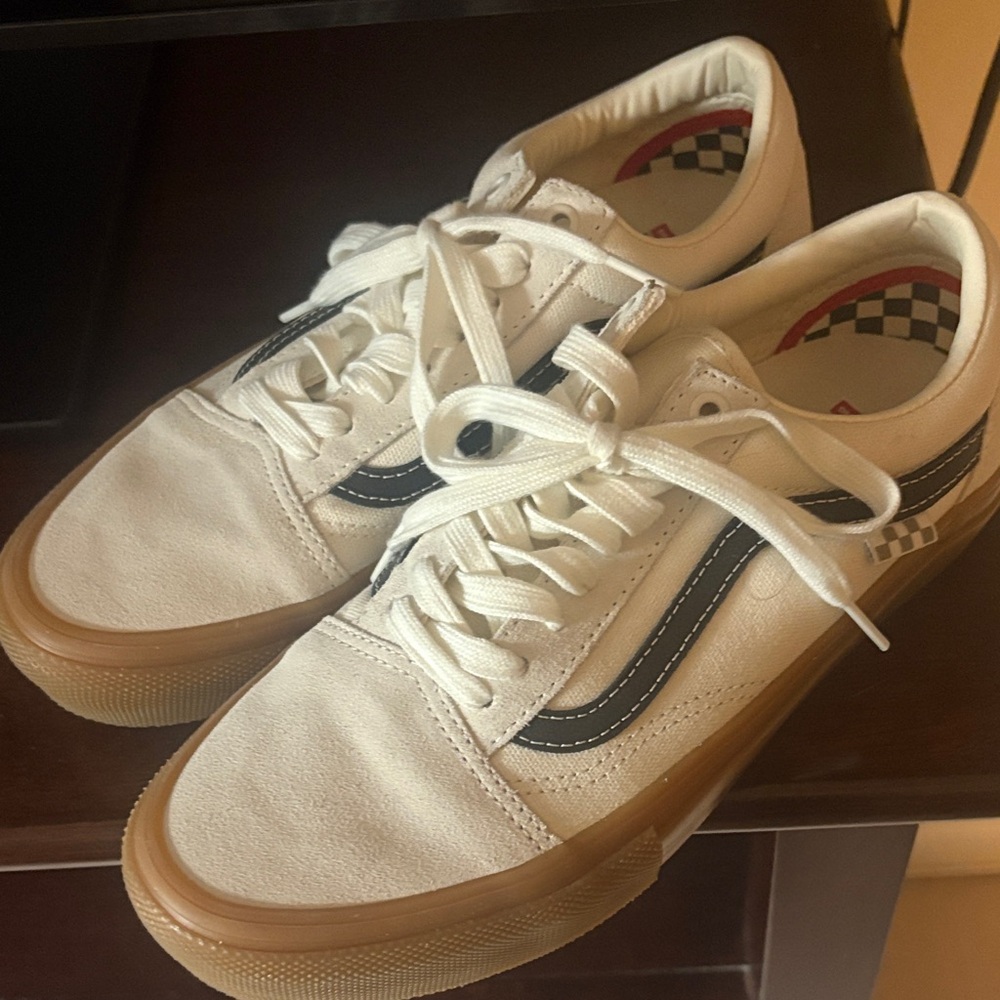 Vans Men's Cream and Black Sneakers with Gum Sole